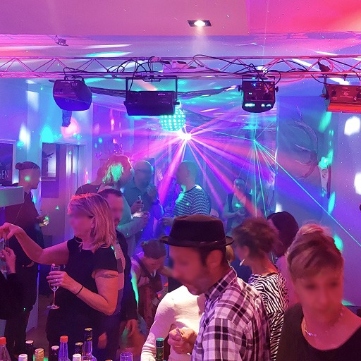Top-Party mit super Lichteffekten und Megastimmung - zu mieten bei VEITLIGHT® - der Partyverleih für Berlin